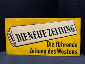 Die neue Zeitung - Altes Blechschild 22 x 44 cm 3 D Prägung - D um 1950