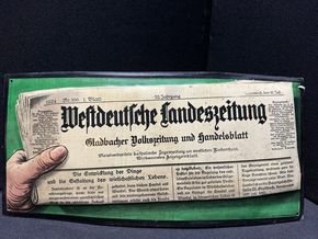 Westdeutsche Landeszeitung Gladbach - Uraltes geprägtes Blechschild um 1924  -  36 x 17 cm